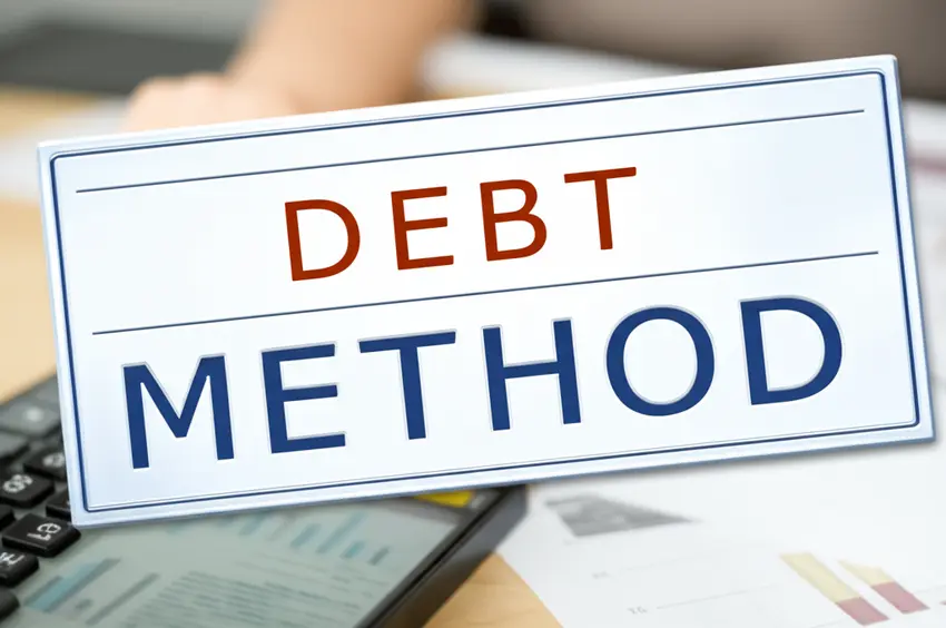 21_a-graphic-showing-the-debt-snowball-method-with-a-visual-representation-of-debts-being-paid-off-1745223482554