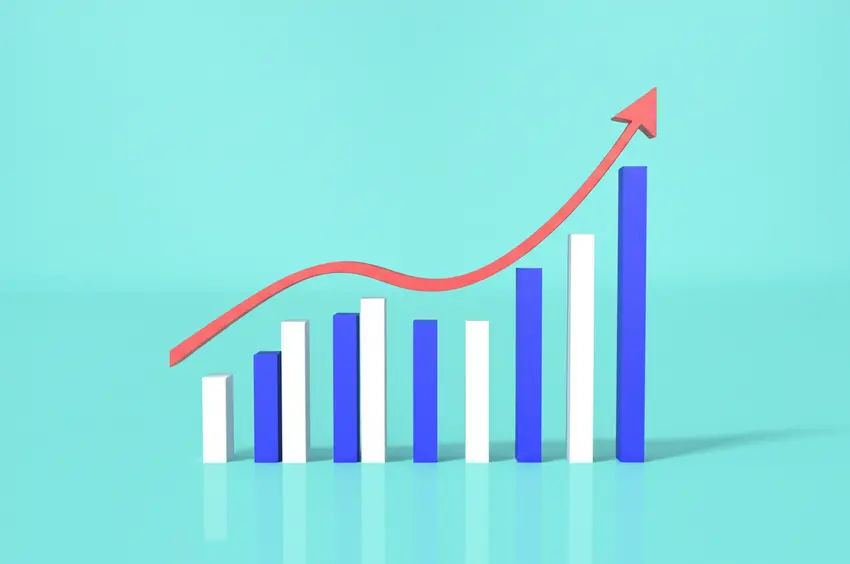82_a-graph-showing-spending-patterns-over-time-1745190072244